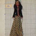TF008691-1a Asien Indonesien,Figur,Holz-Textil,Fritz Fey,2010