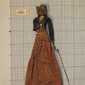 TF008695-1a Asien Indonesien,Figur,Holz-Textil,Fritz Fey,2010