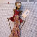 TF014009-1a Asien Indonesien,Figur,Holz-Textil,Fritz Fey,2011